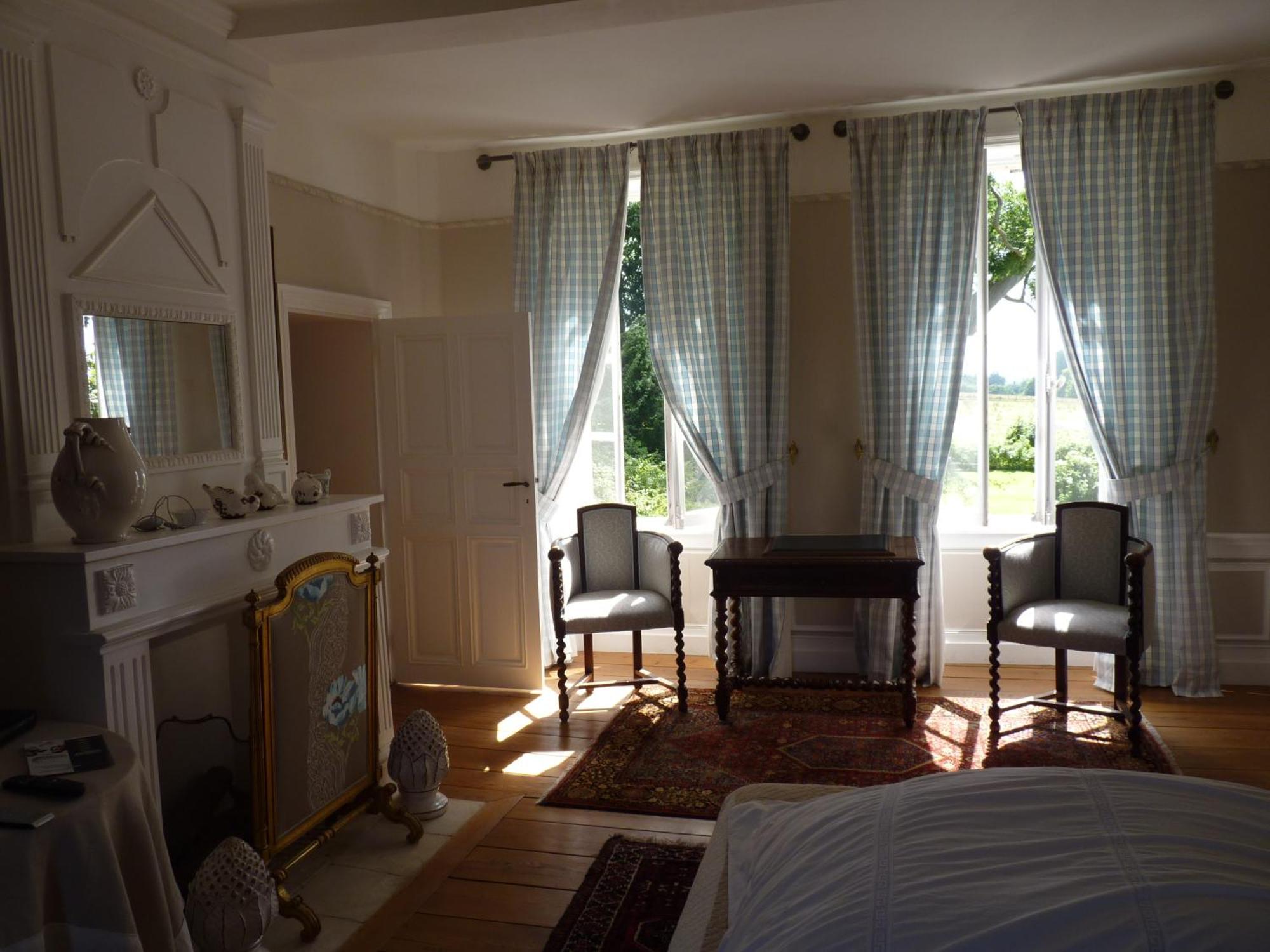 Chambres D'Hotes Le Petit Sully Sully  Bagian luar foto